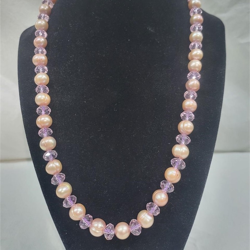 Women's Heavy Beaded Necklace